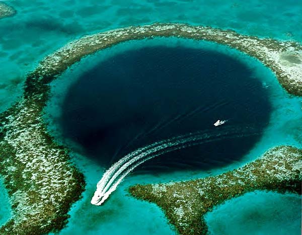 http://www.scuba-diving-belize.com/images/photos/blue_hole.jpg